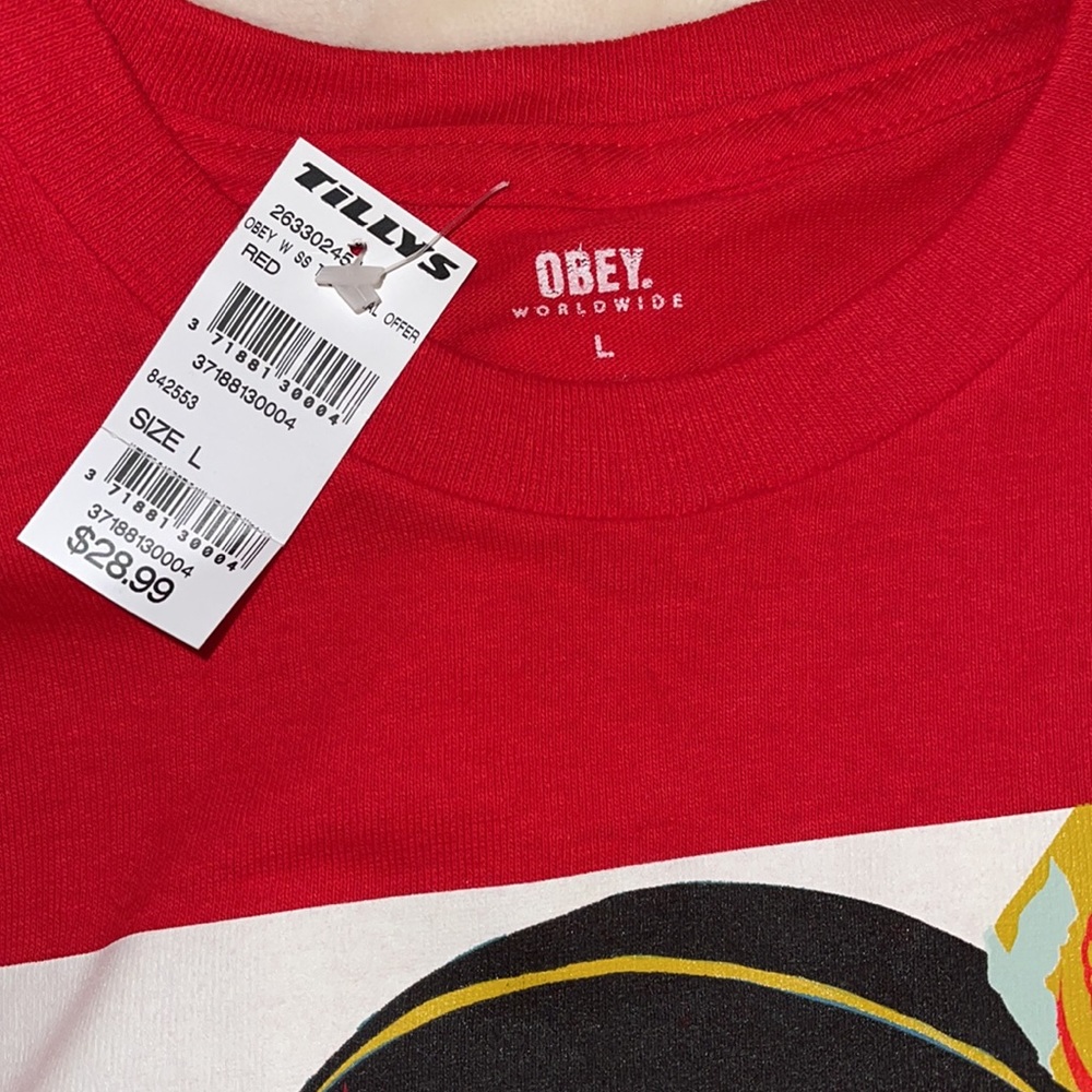 OBEY Tshirt - Picture 2 of 2